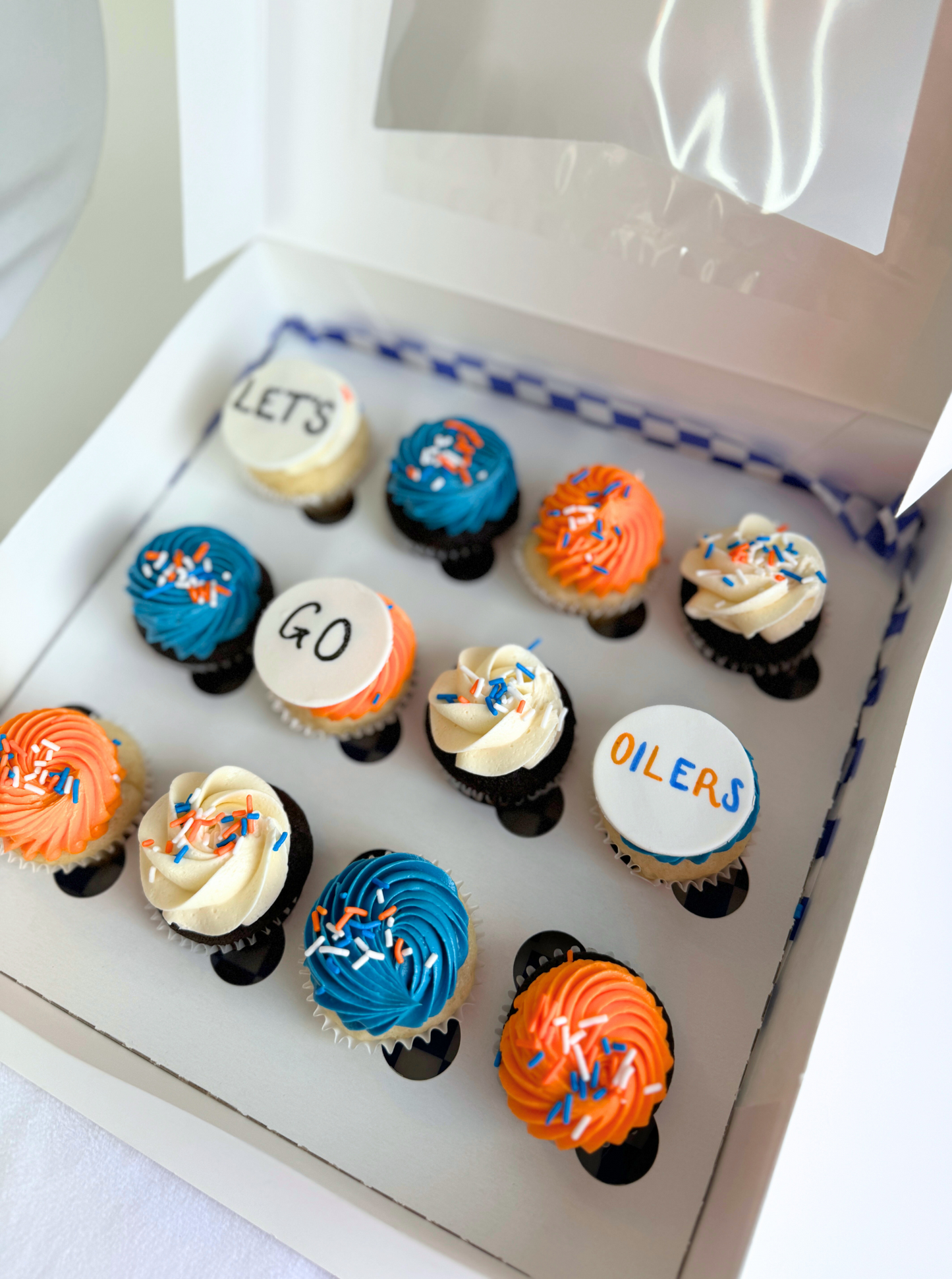 Oilers Mini Cupcakes